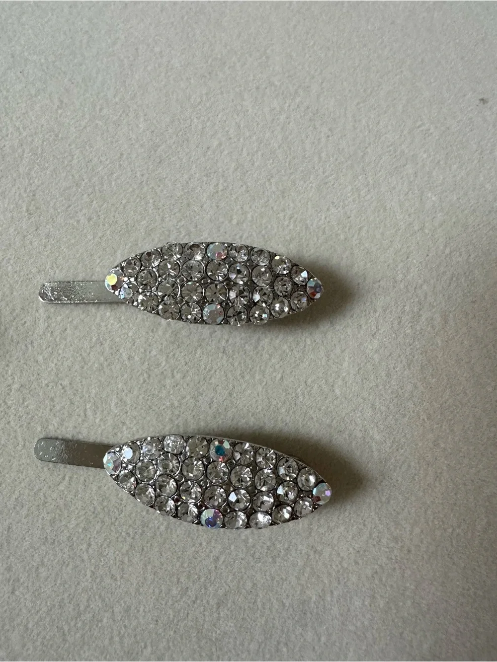 Gold-Tone Flower Crystal hair clips with Yellow Petal Accents. 8 clips